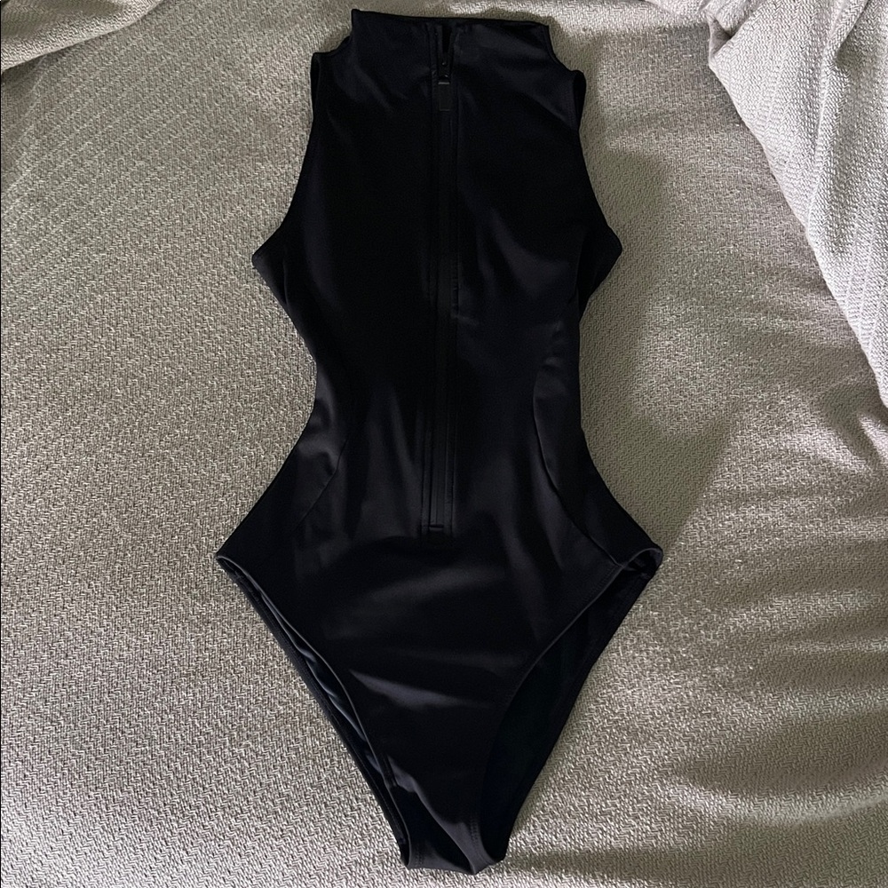 TA3 Sleeveless Surfy Bathing Suit~Small Extra Long